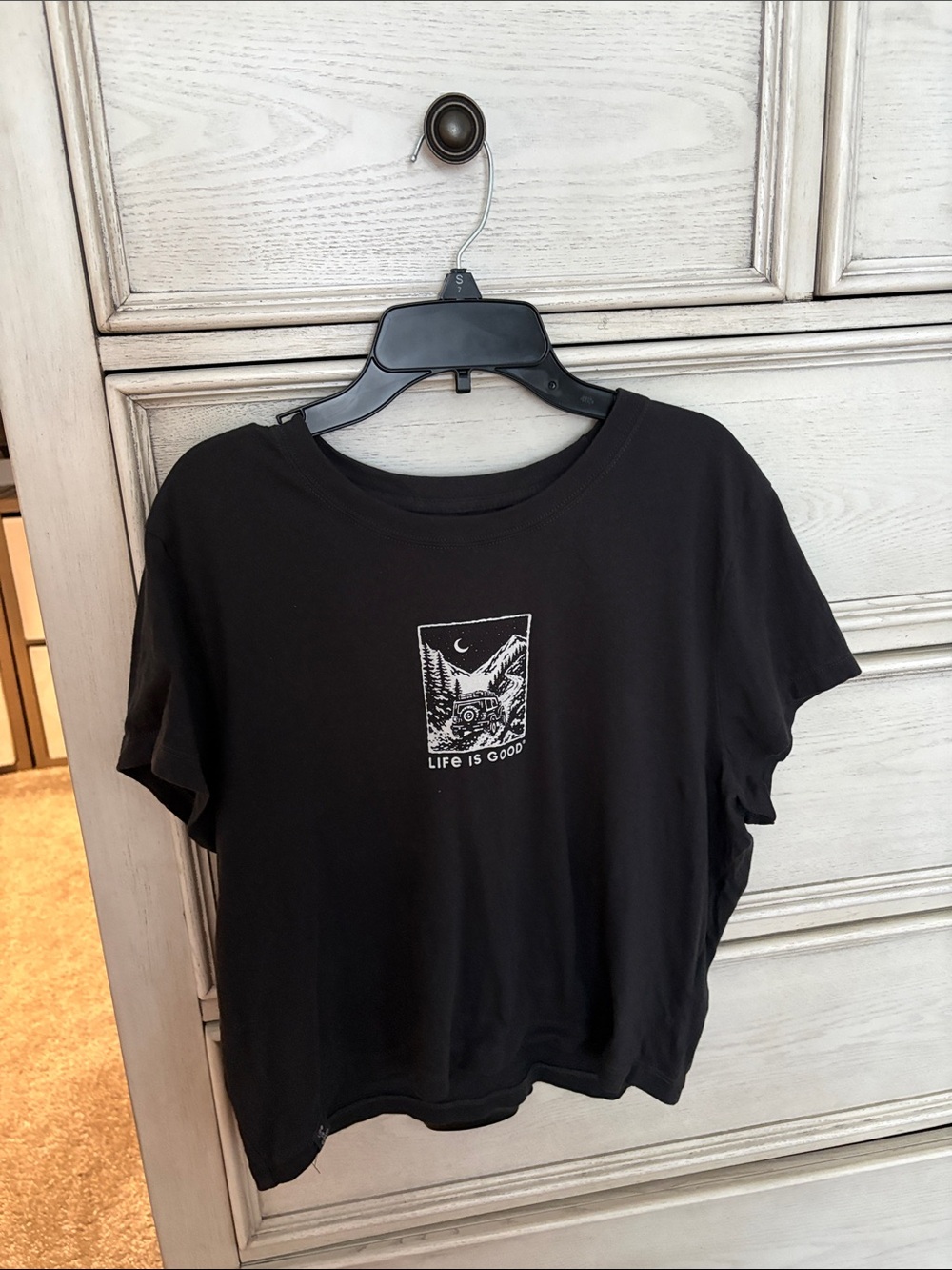 Life Is Good Black Women's Crop Tee with White Nature Graphic
